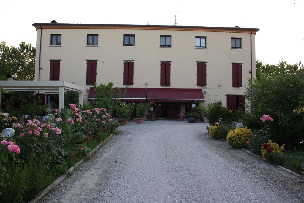 Villa Belfiore Ostellato Bagian luar foto