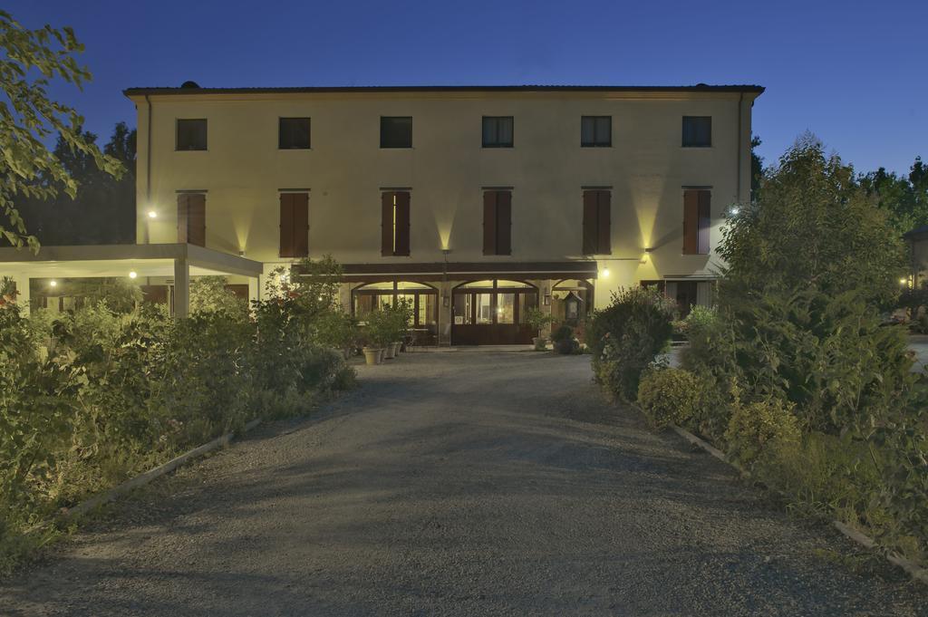 Villa Belfiore Ostellato Bagian luar foto