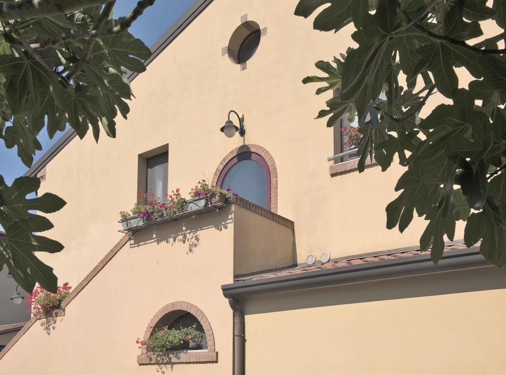 Villa Belfiore Ostellato Bagian luar foto