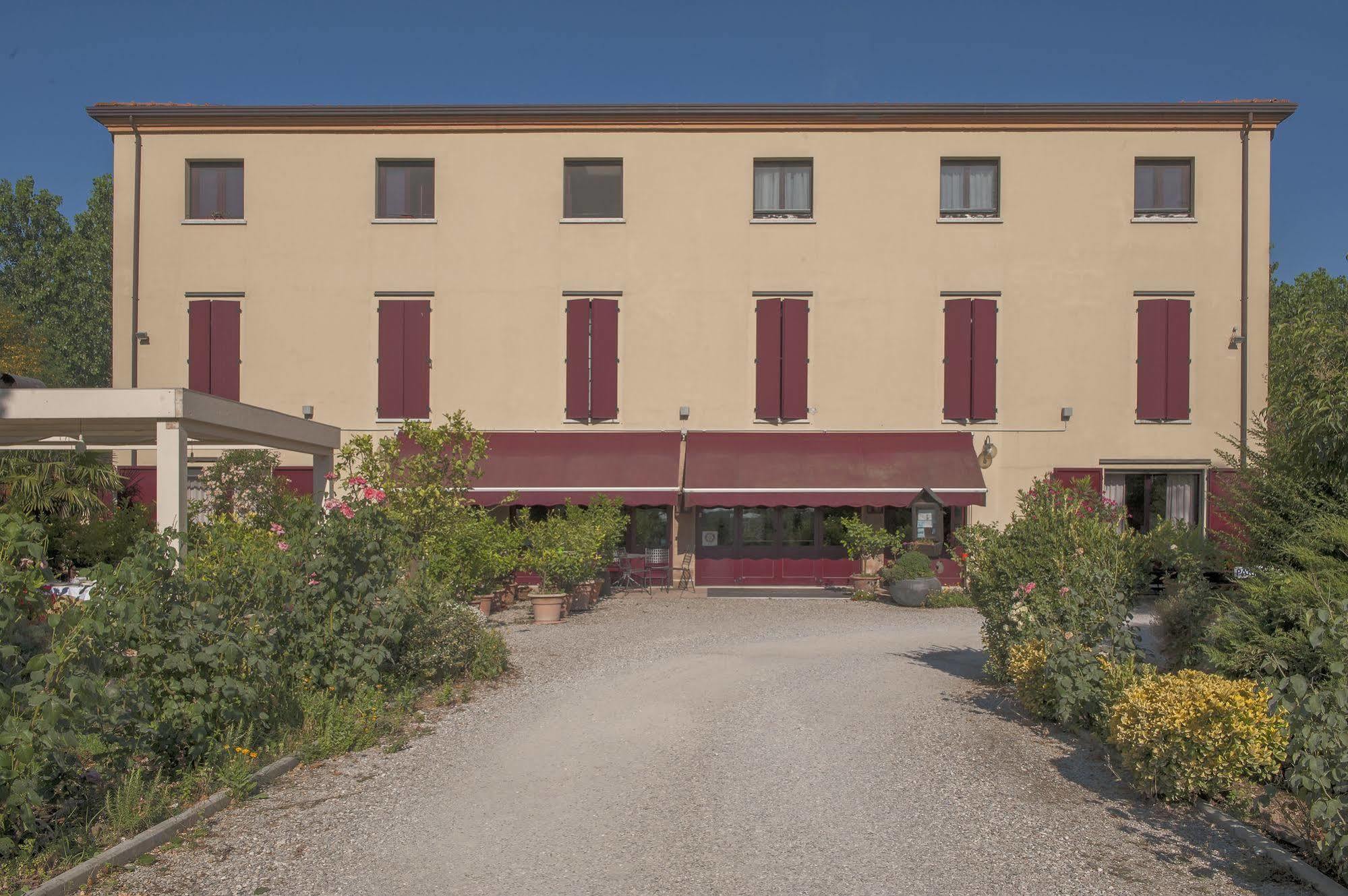 Villa Belfiore Ostellato Bagian luar foto